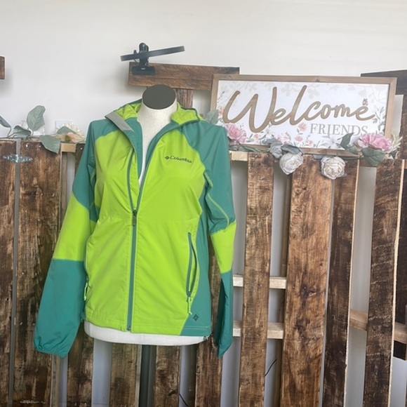 Columbia Jackets & Blazers - Columbia sportswear jacket Omni shield, lime, green hooded, full outerwear Sz S